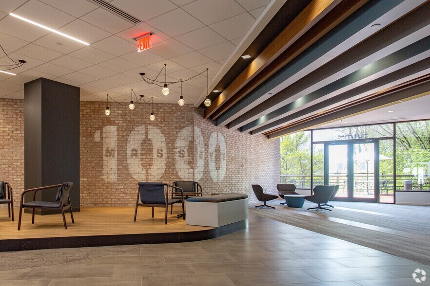 1000 Massachusetts Ave, Cambridge, MA à louer - Hall d’entrée – Image 1 sur 5