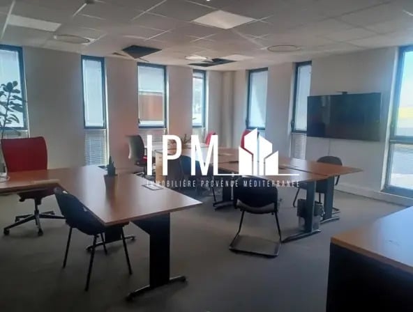 Bureau dans Marseille à louer - Photo de l’immeuble – Image 3 sur 4
