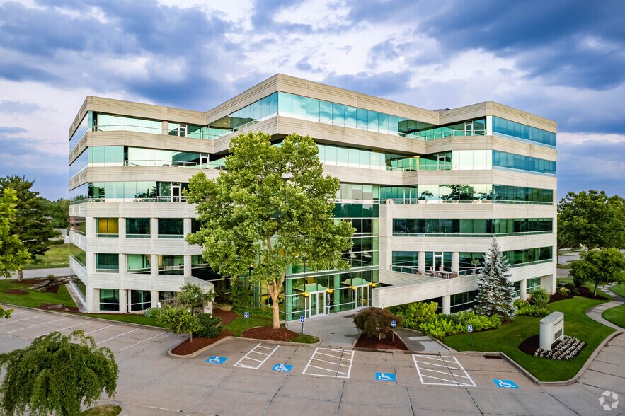 2000 Georgetowne Dr, Sewickley, PA à louer - Photo de l’immeuble – Image 3 sur 10