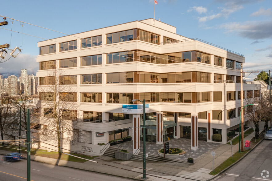 1385 W 8th Ave, Vancouver, BC à louer - Photo de l’immeuble – Image 1 sur 6