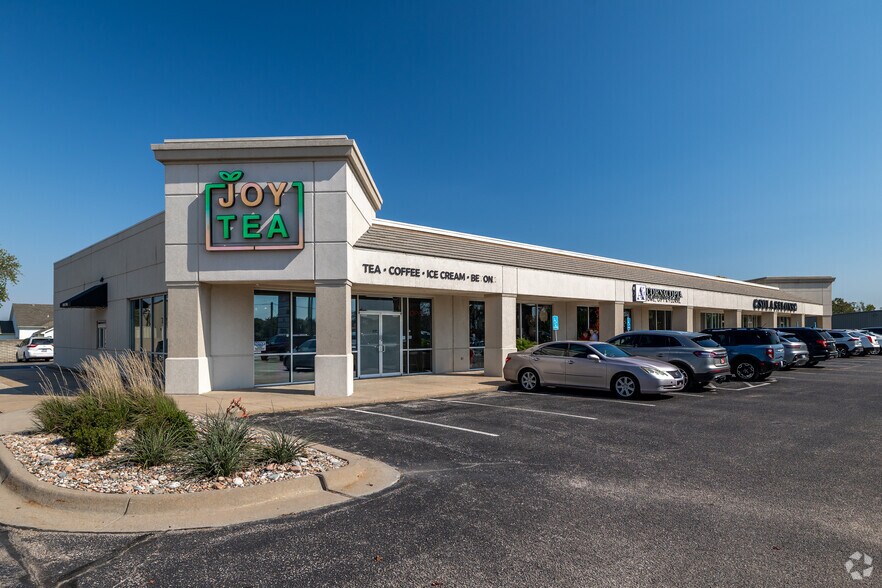 11414 E Central Ave, Wichita, KS à louer - Photo de l’immeuble – Image 2 sur 3