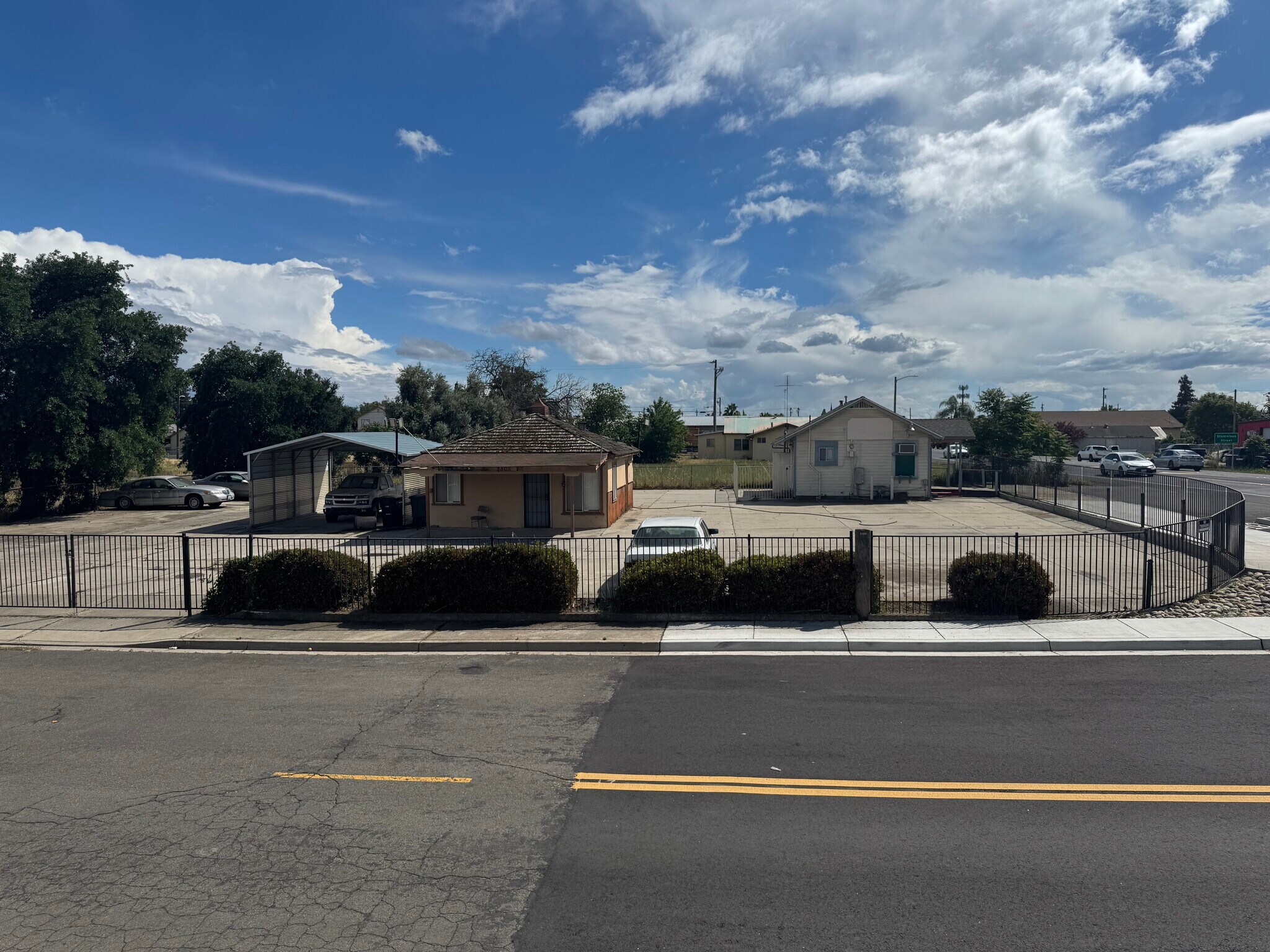 6630 Callander Ave, Riverbank, CA à louer Photo principale– Image 1 sur 5