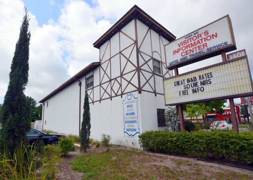 3601 E Busch Blvd, Tampa, FL à louer - Photo de l’immeuble – Image 2 sur 25