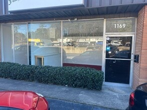 1183-1195 Veterans Memorial Hwy SW, Mableton, GA à louer Photo de l’immeuble– Image 1 sur 4