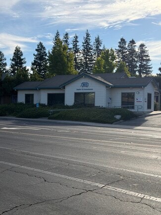 Plus de détails pour 1320 N Lincoln St, Dixon, CA - Bureau à vendre