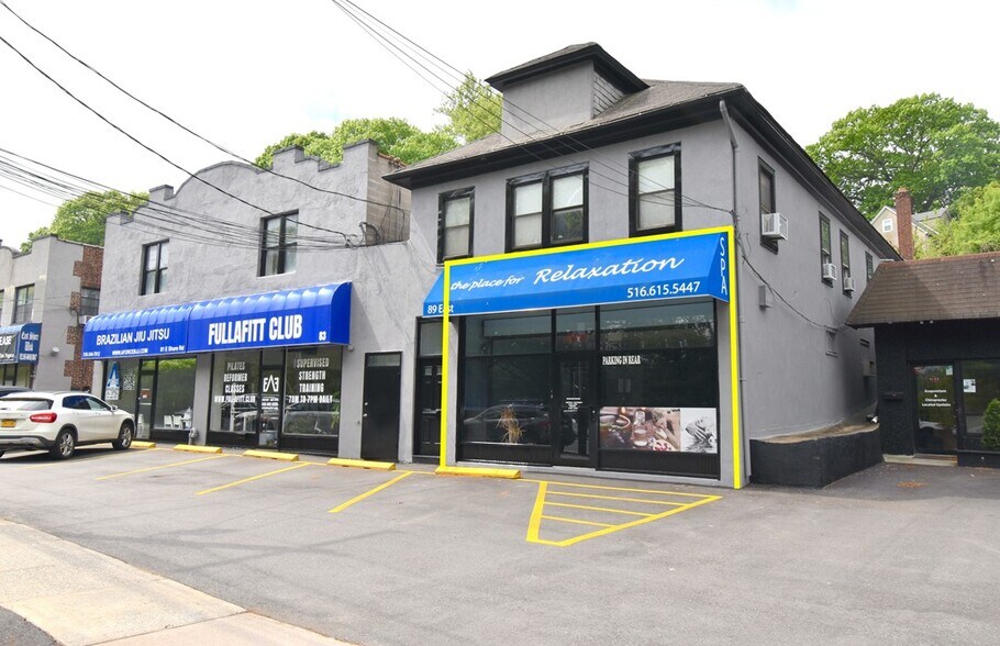 89 E Shore Rd, Manhasset, NY à louer - Photo de l’immeuble – Image 1 sur 6