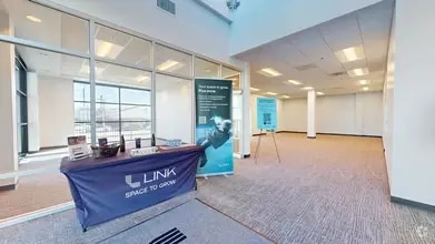 112 W Alondra Blvd, Gardena, CA à louer Numérisation 3D Matterport– Image 1 sur 16