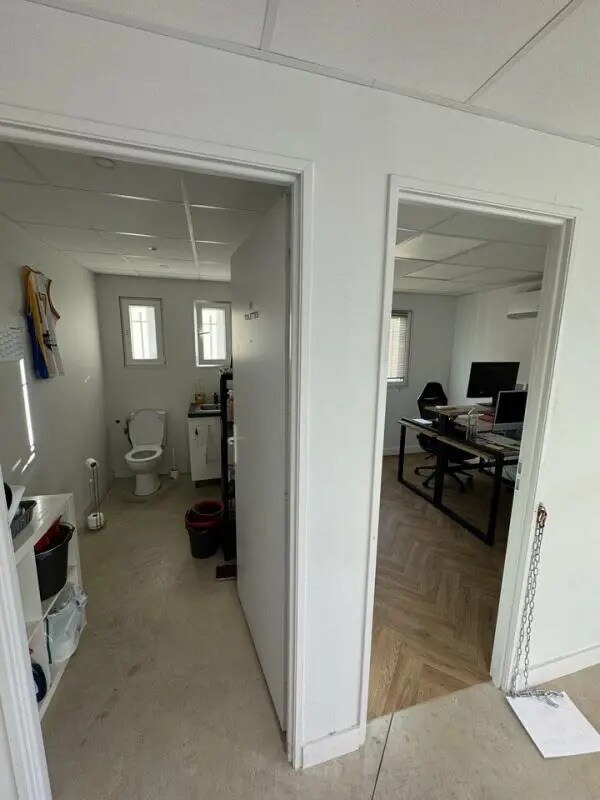 Plus de détails pour Local commercial à louer