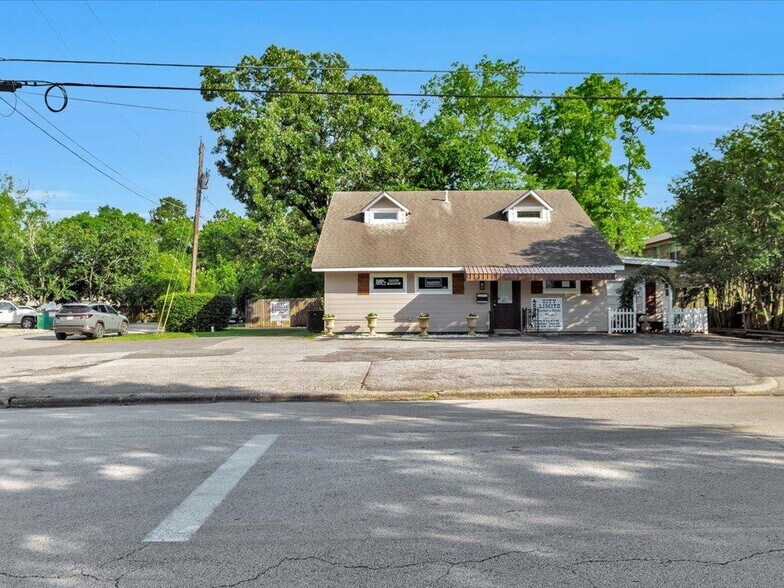 1103 Pershing Ave, Lufkin, TX à vendre - Photo de l’immeuble – Image 1 sur 25