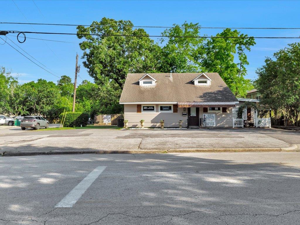 1103 Pershing Ave, Lufkin, TX à vendre Photo de l’immeuble– Image 1 sur 26