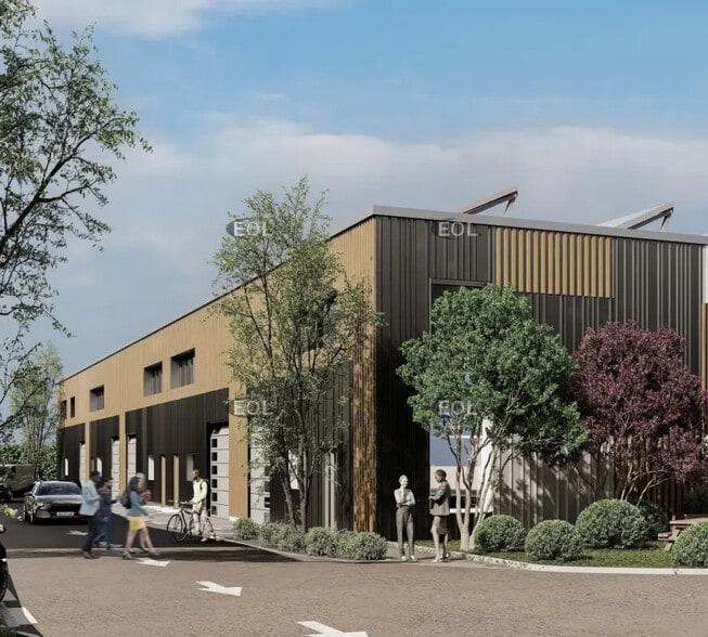 Local d'activités dans Amblainville à vendre - Photo de l’immeuble – Image 3 sur 4