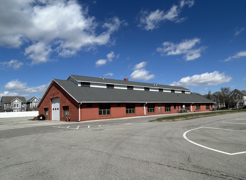 5764 Wheeler Rd, Indianapolis, IN à louer - Photo de l’immeuble – Image 3 sur 11