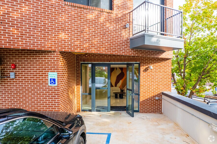 348 Bridge St, Phoenixville, PA à louer - Photo de l’immeuble – Image 3 sur 6