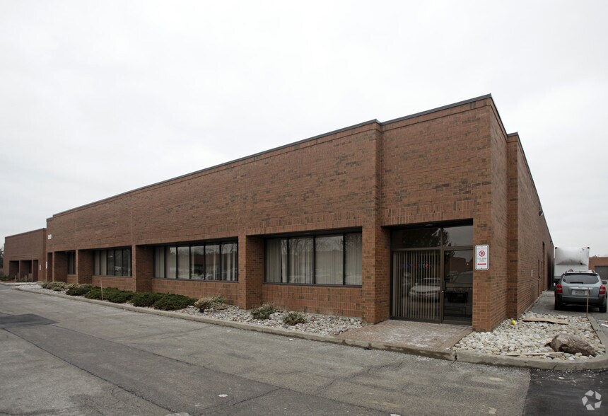 150 Marycroft Ave, Vaughan, ON à louer - Photo de l’immeuble – Image 2 sur 6