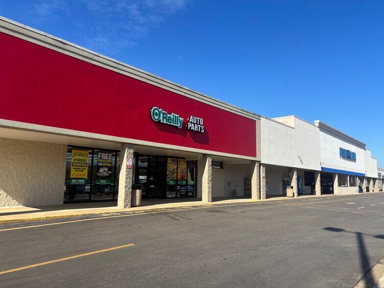 2825 N Cannon Blvd, Kannapolis, NC à louer - Photo de l’immeuble – Image 2 sur 7