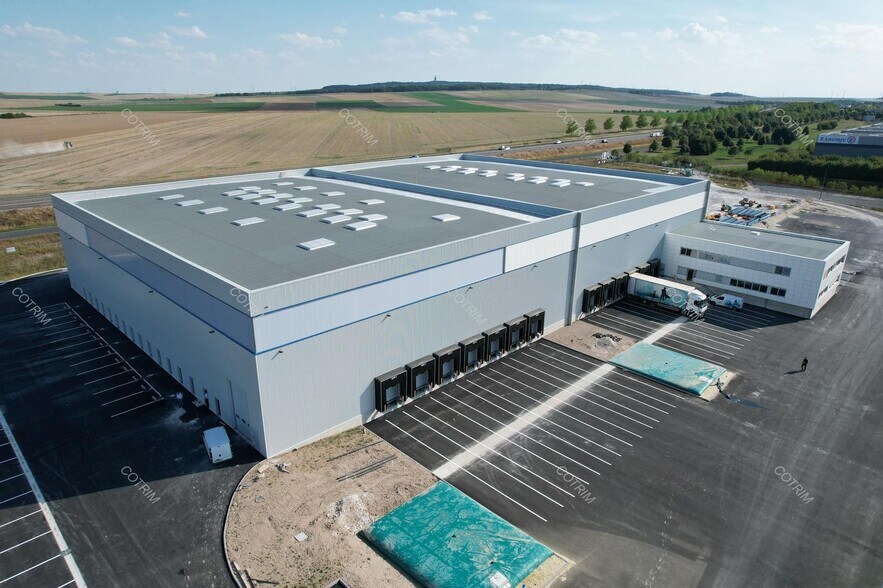 Industriel/Logistique dans Reims à louer - Photo de l’immeuble – Image 2 sur 5