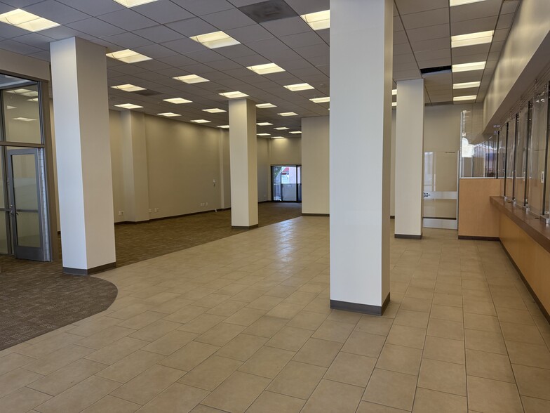 525-535 S Myrtle Ave, Monrovia, CA à louer - Photo de l’immeuble – Image 2 sur 32