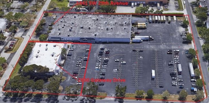 2900 Gateway Dr, Pompano Beach, FL à louer Photo de l’immeuble– Image 1 sur 8