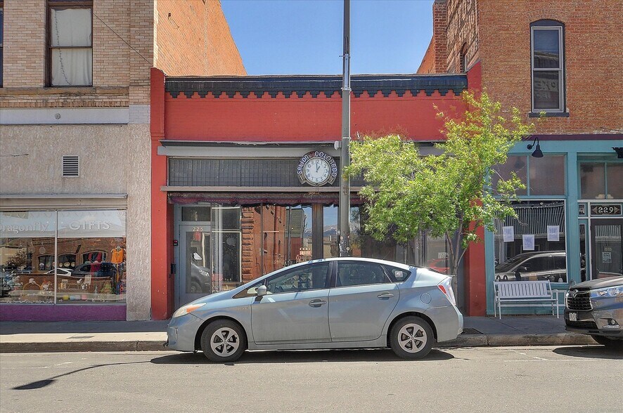 225 F St, Salida, CO à vendre - Photo principale – Image 1 sur 12