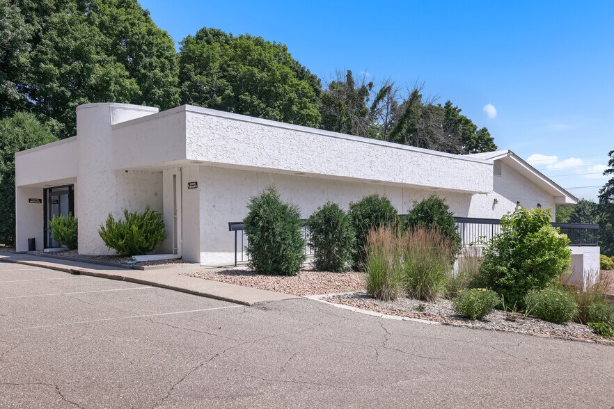 1801 Commerce Blvd, Mound, MN à vendre - Photo de l’immeuble – Image 3 sur 43