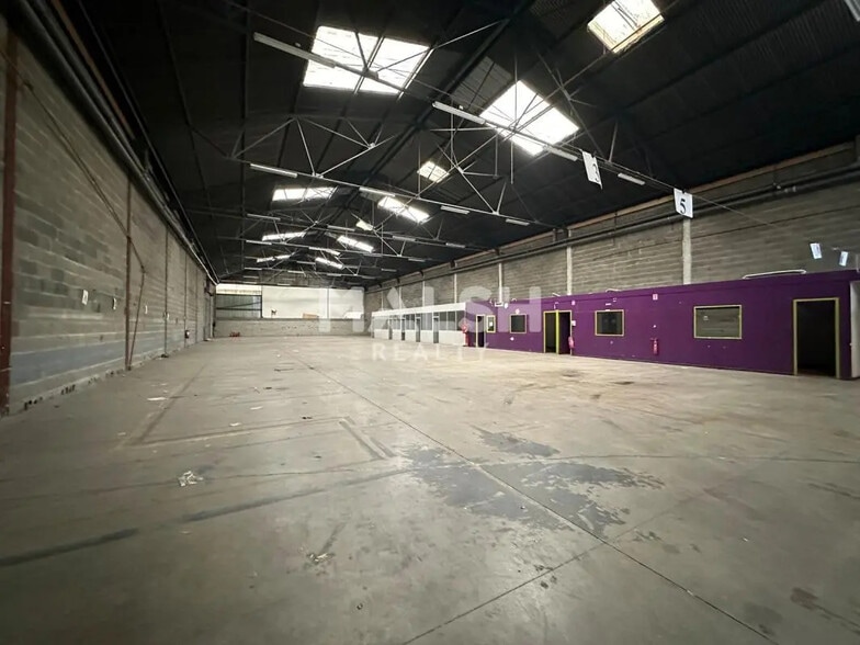 Bureau dans Vénissieux à louer - Photo intérieure – Image 3 sur 10