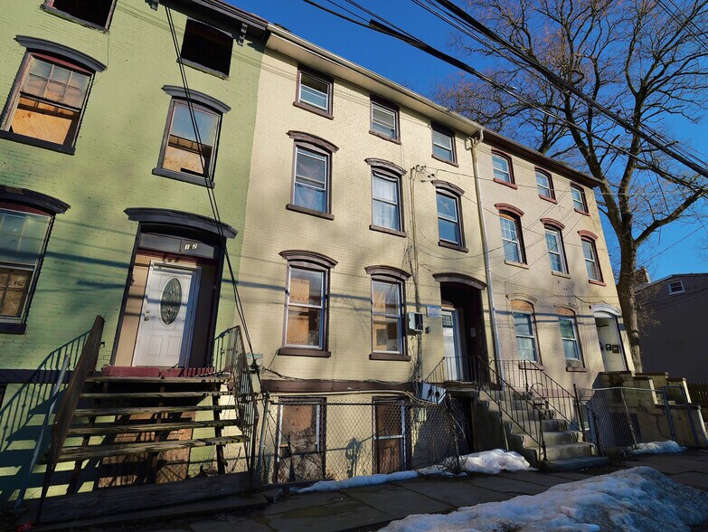 170 Chambers St, Newburgh, NY à vendre - Photo de l’immeuble – Image 3 sur 49
