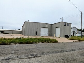 Plus de détails pour 930 E 4th Ave, Hutchinson, KS - Industriel/Logistique à louer