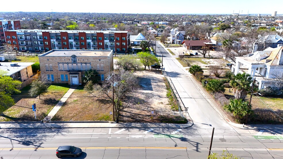 1302 Grayson st, San Antonio, TX à louer - Photo principale – Image 1 sur 8