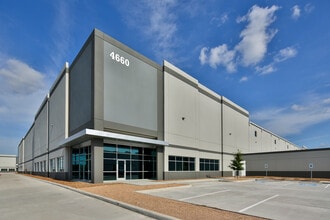 Beltway 8 & Hiram Clark, Houston, TX à louer Photo intérieure– Image 1 sur 1