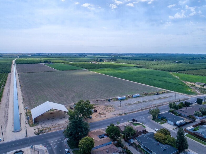 716 N Daubenberger Rd, Turlock, CA à vendre - Aérien – Image 2 sur 7