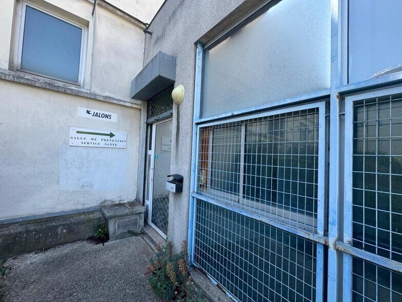 55 Rue Charles Frérot, Gentilly à vendre - Photo de l’immeuble – Image 2 sur 22
