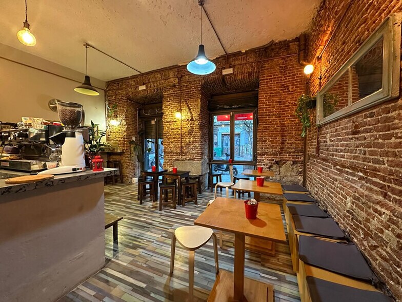 Local commercial dans Madrid, Madrid à louer - Photo de l’immeuble – Image 2 sur 6