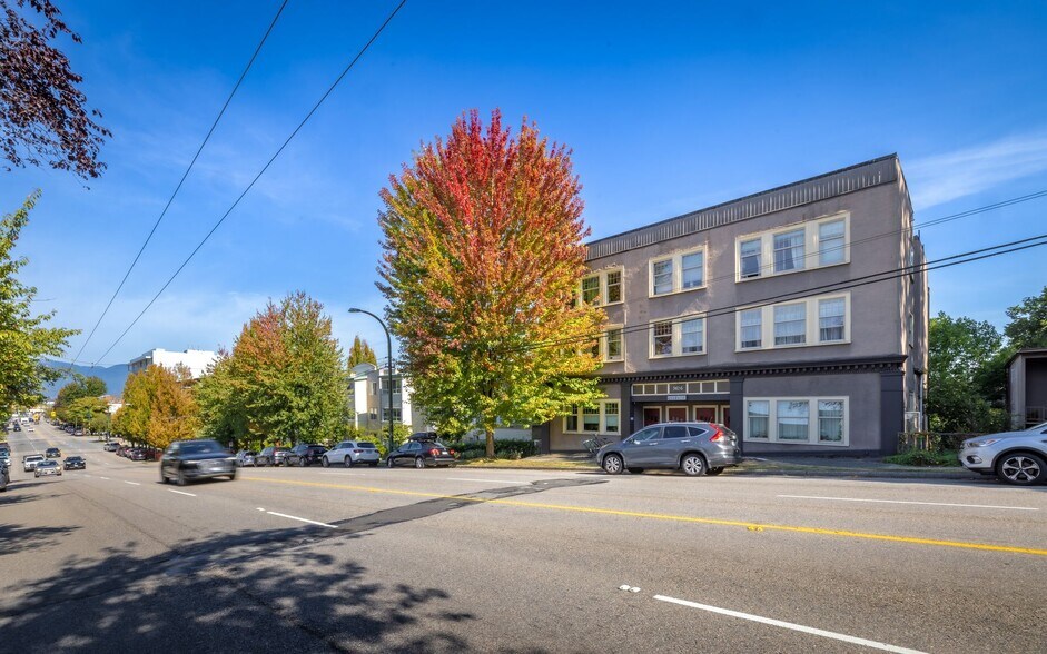 3636 Fraser St, Vancouver, BC à vendre - Photo de l’immeuble – Image 2 sur 10