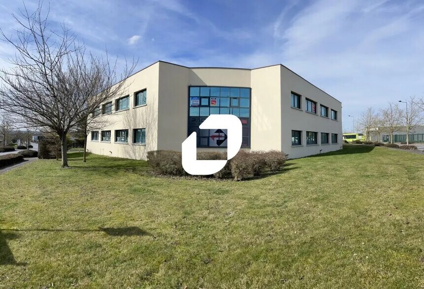 Bureau dans Reims à louer - Photo de l’immeuble – Image 2 sur 13