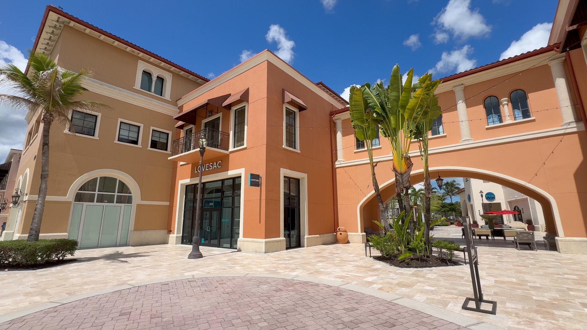 23150 Fashion Dr, Estero, FL à louer Photo intérieure– Image 1 sur 18