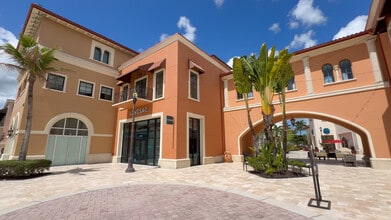 23150 Fashion Dr, Estero, FL à louer Photo intérieure– Image 1 sur 18