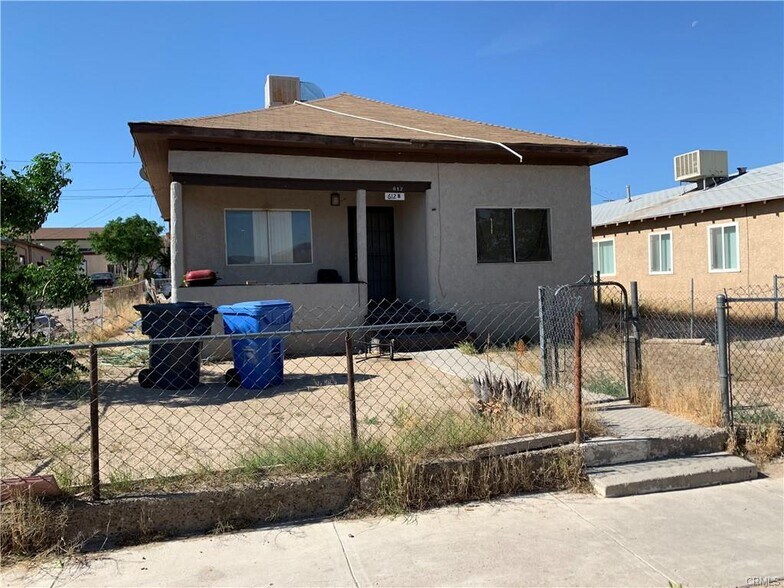 608 E Buena Vista St, Barstow, CA à vendre - Photo de l’immeuble – Image 2 sur 7