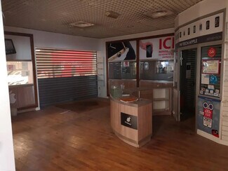 Plus de détails pour Local commercial à louer