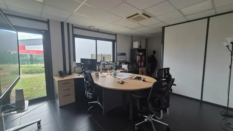 Local d'activités dans Guichainville à vendre - Photo intérieure – Image 2 sur 5
