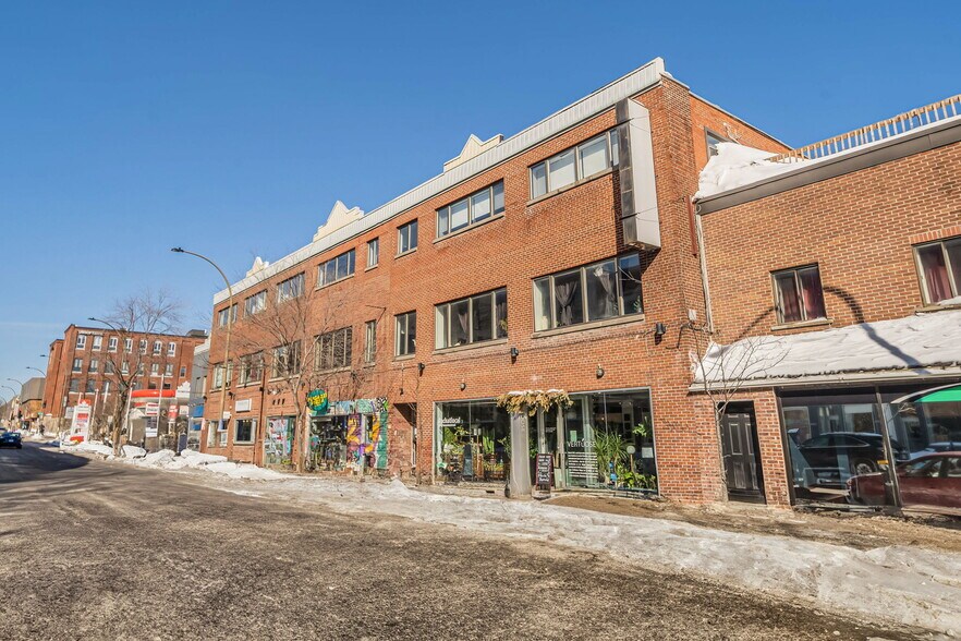 5409 Boul Saint-Laurent, Montréal, QC à louer - Photo de l’immeuble – Image 1 sur 3