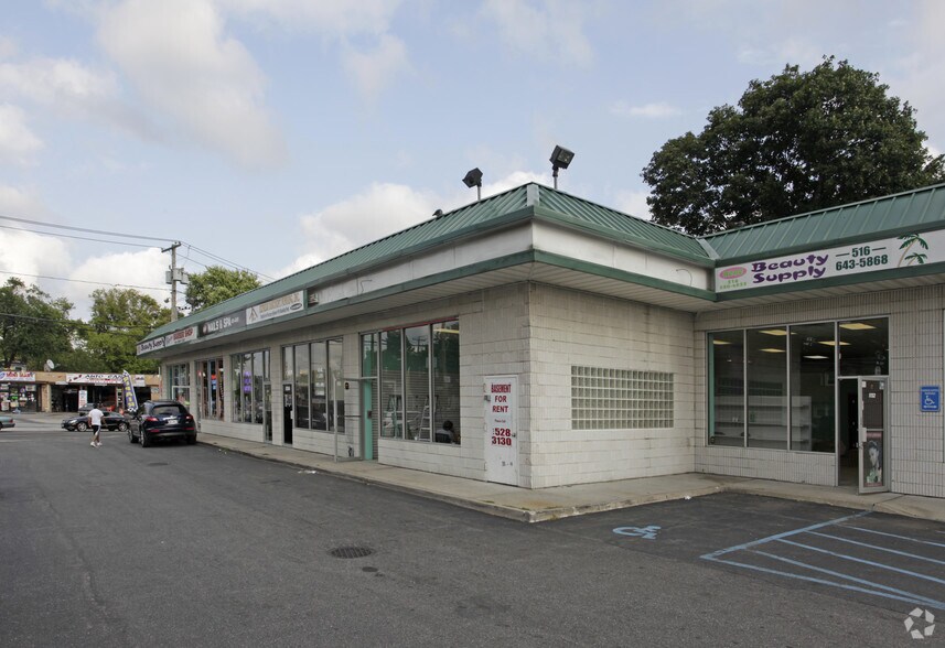 1146-1160 Front St, Uniondale, NY à vendre - Photo de l’immeuble – Image 2 sur 15