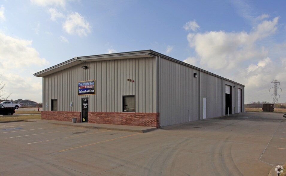 1279 N Air Depot Blvd, Oklahoma City, OK à vendre - Photo de l’immeuble – Image 2 sur 3