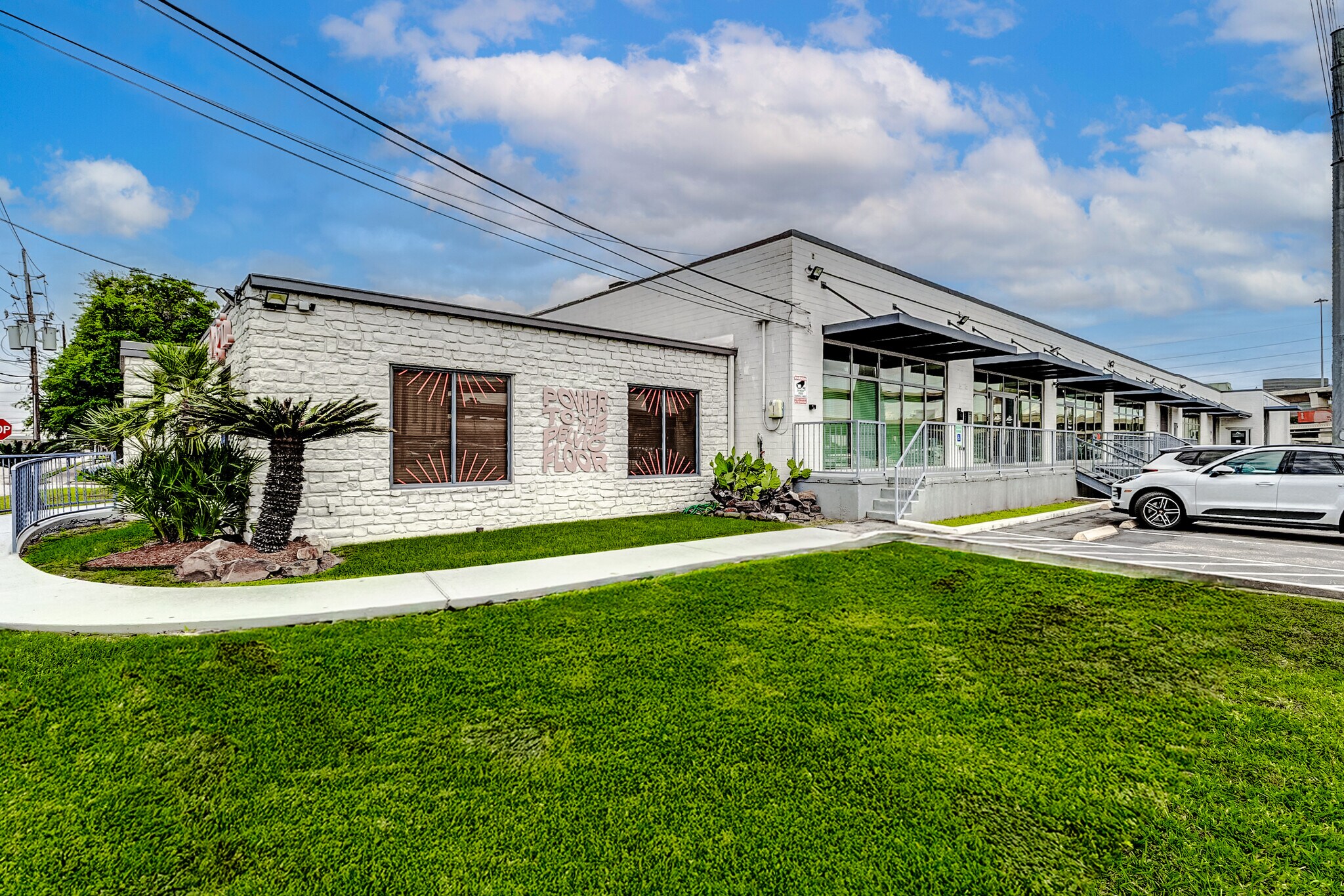 4950 Terminal St, Bellaire, TX à louer Photo principale– Image 1 sur 6
