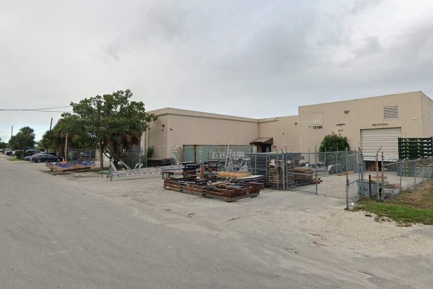 13185 NW 47th Ave, Opa-locka, FL à vendre - Photo de l’immeuble – Image 3 sur 3