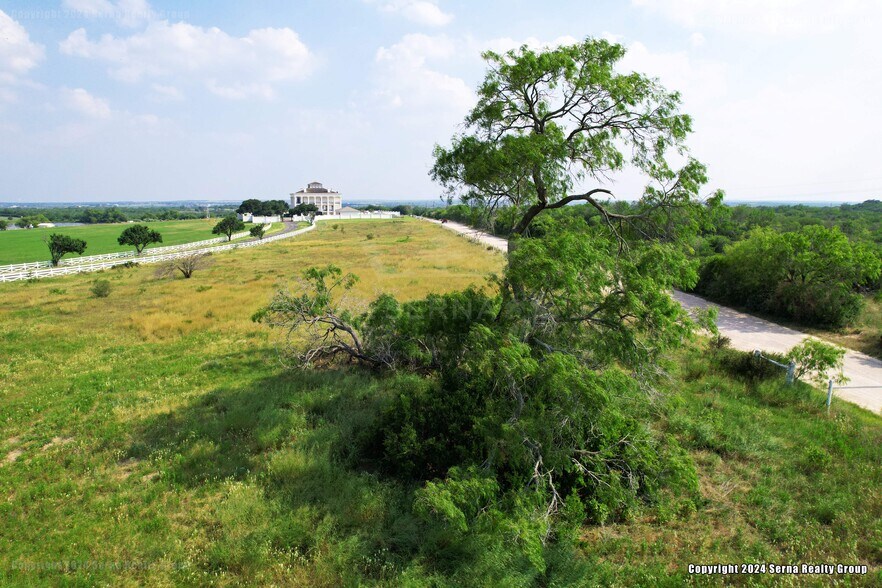 U.S. 181, Kenedy, TX à vendre - Photo de l’immeuble – Image 2 sur 8