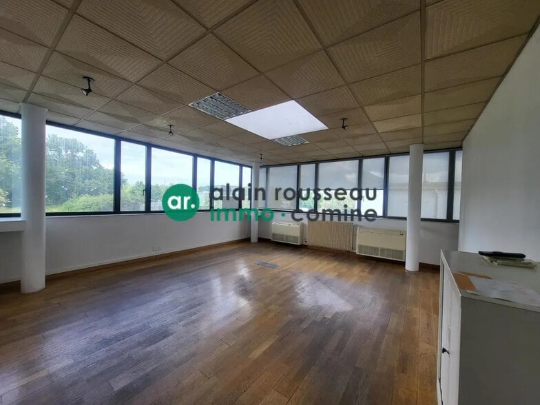 Local d'activités dans Trélazé à vendre - Photo intérieure – Image 2 sur 9