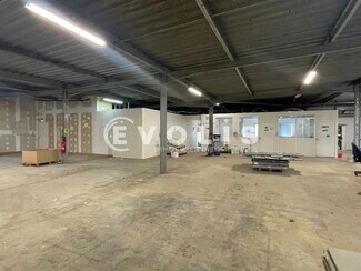 Plus de détails pour Bureau, Local d'activités à louer