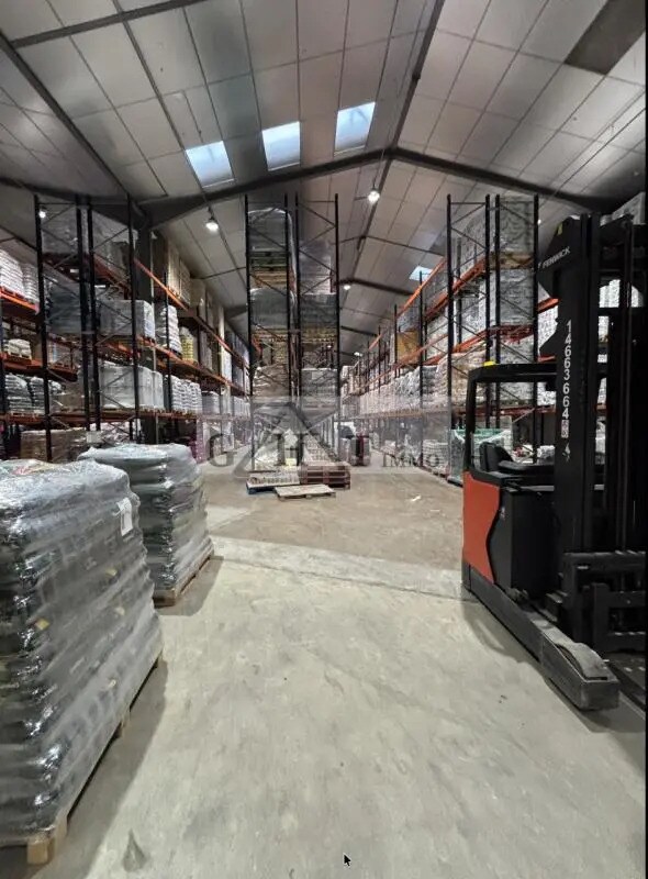 Plus de détails pour Bureau, Industriel/Logistique à louer