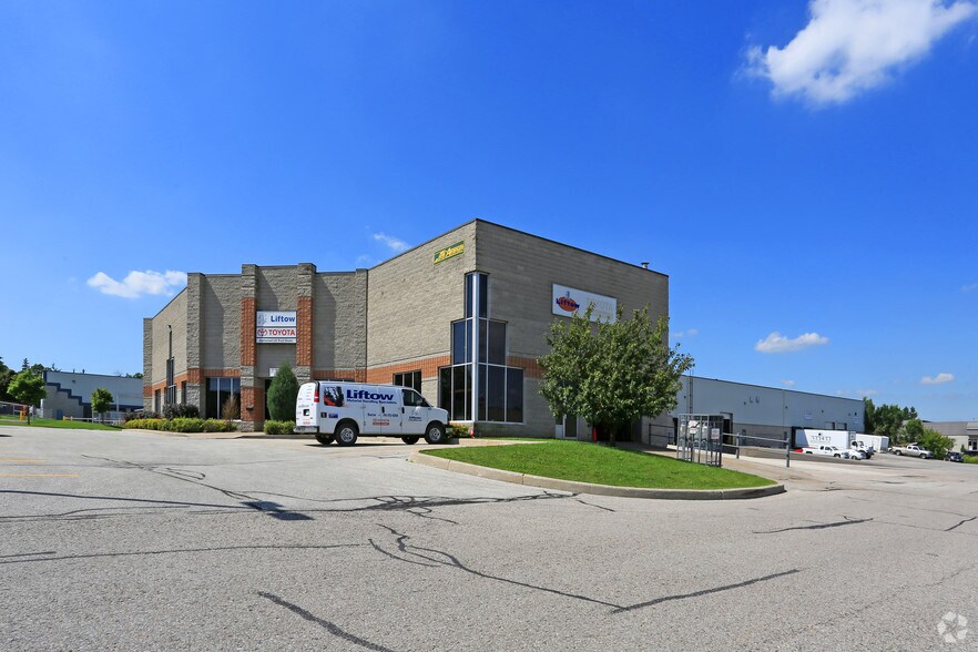 18 Mollard Ct, Barrie, ON à louer - Photo principale – Image 1 sur 3