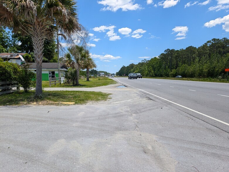 367 Freedom Way, Jacksonville, NC à vendre - Photo de l’immeuble – Image 2 sur 14